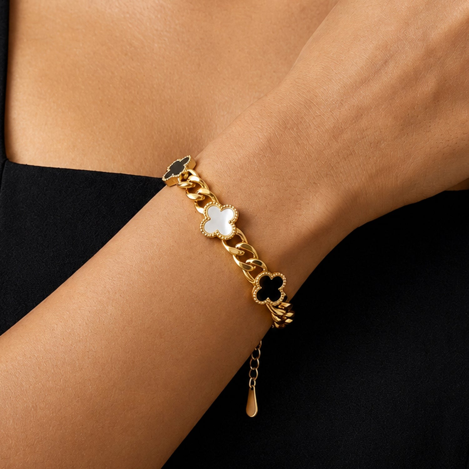 Artklim Black Clover Link Chain Gold-Tone Anti-Tarnish Bracelet