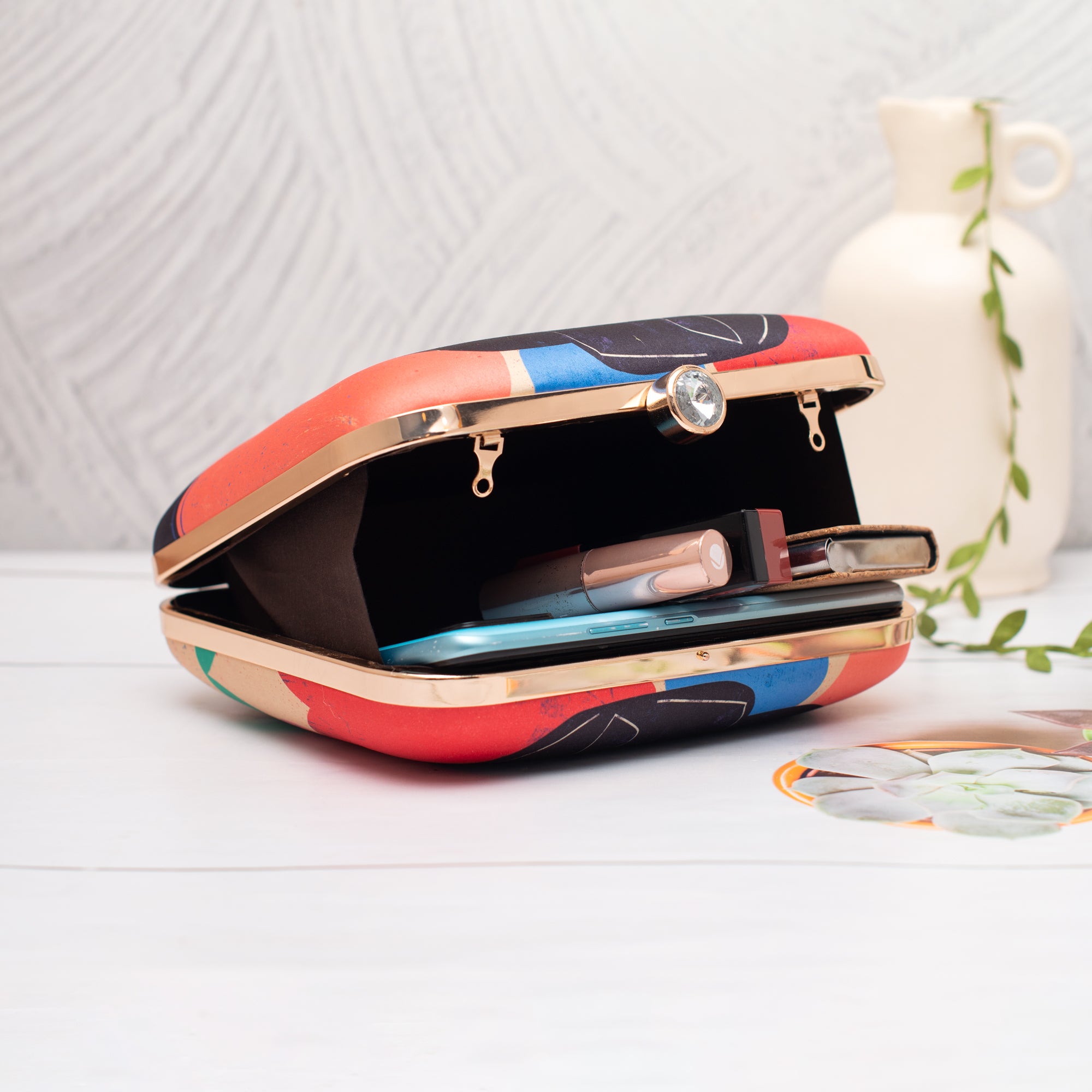 Artklim Urban Muse Abstract Printed Clutch