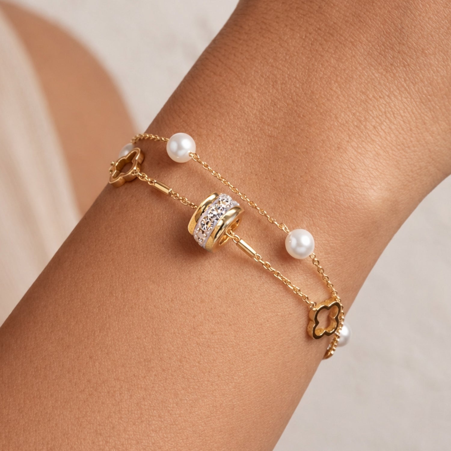 Artklim Gold Charm with Pearls Anti-Tarnish Bracelet