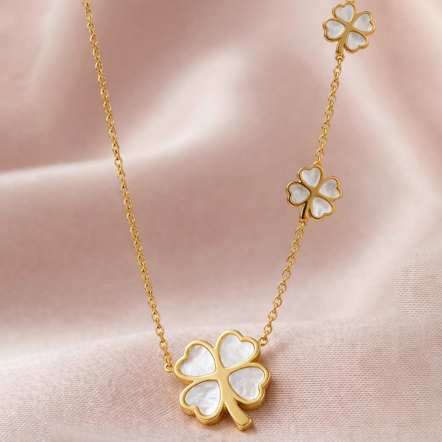 Artklim Gold-Plated Chic Multi Clover Charm Anti-Tarnish Pendant Necklace