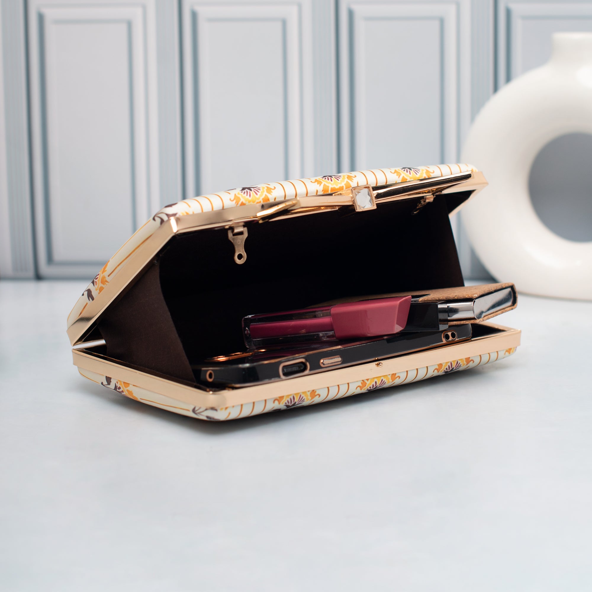 Artklim Ivory Gold Stripe Floral Printed Clutch