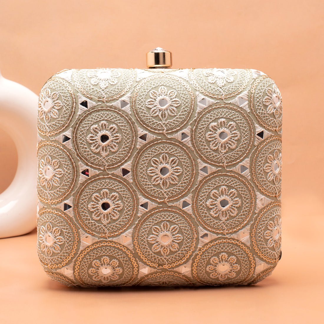 Artklim Pastel Green Base Floral Threadwork Embroidery Clutch