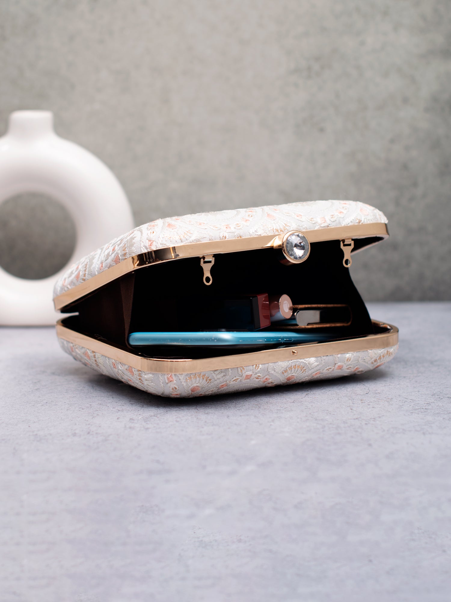 Artklim Pearl Blossom Clutch