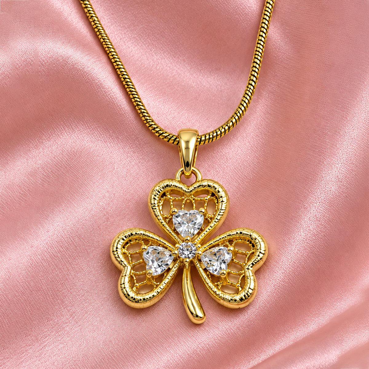 Artklim Elegant Clover Crystal Cut Anti-Tarnish Pendant Necklace