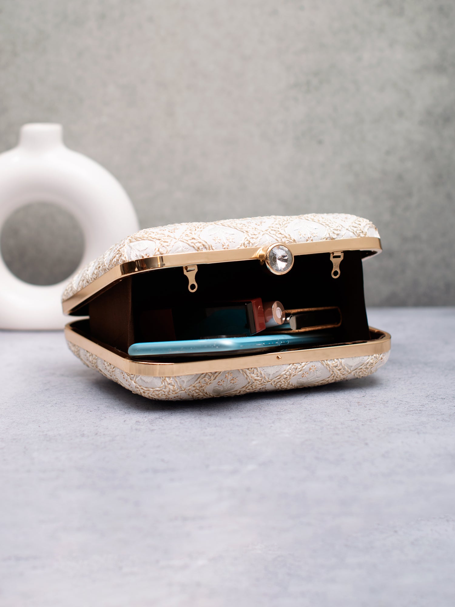 Artklim Regal Ivory Elegance Clutch
