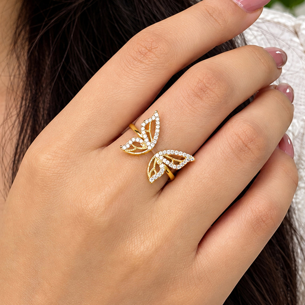 Artklim Elegant Leaf Crystal Gold-Tone Anti-Tarnish Ring