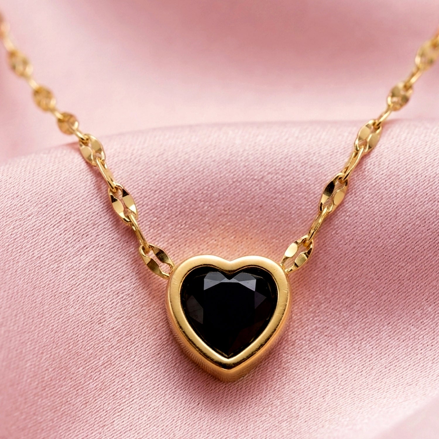 Artklim Black Heart Gold Chain Anti-tarnish Necklace