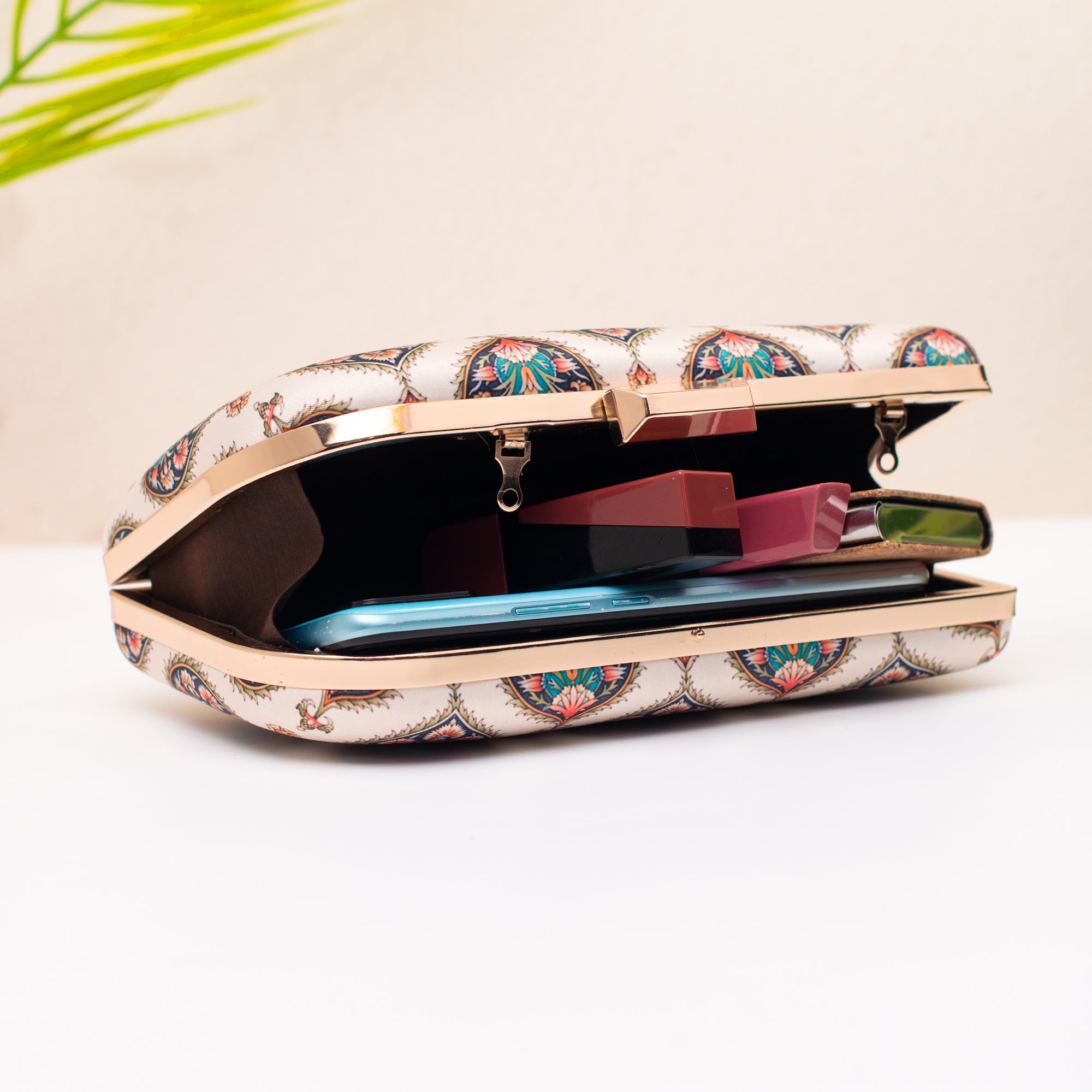 Artklim Ivory Royale Pattern Clutch