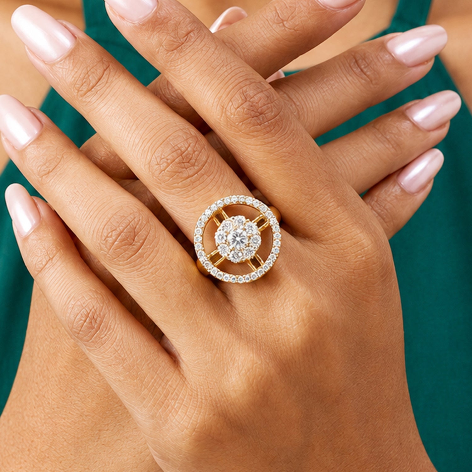Artklim Gold Revolving Royal Halo Adjustable Anti-Tarnish Copper Ring