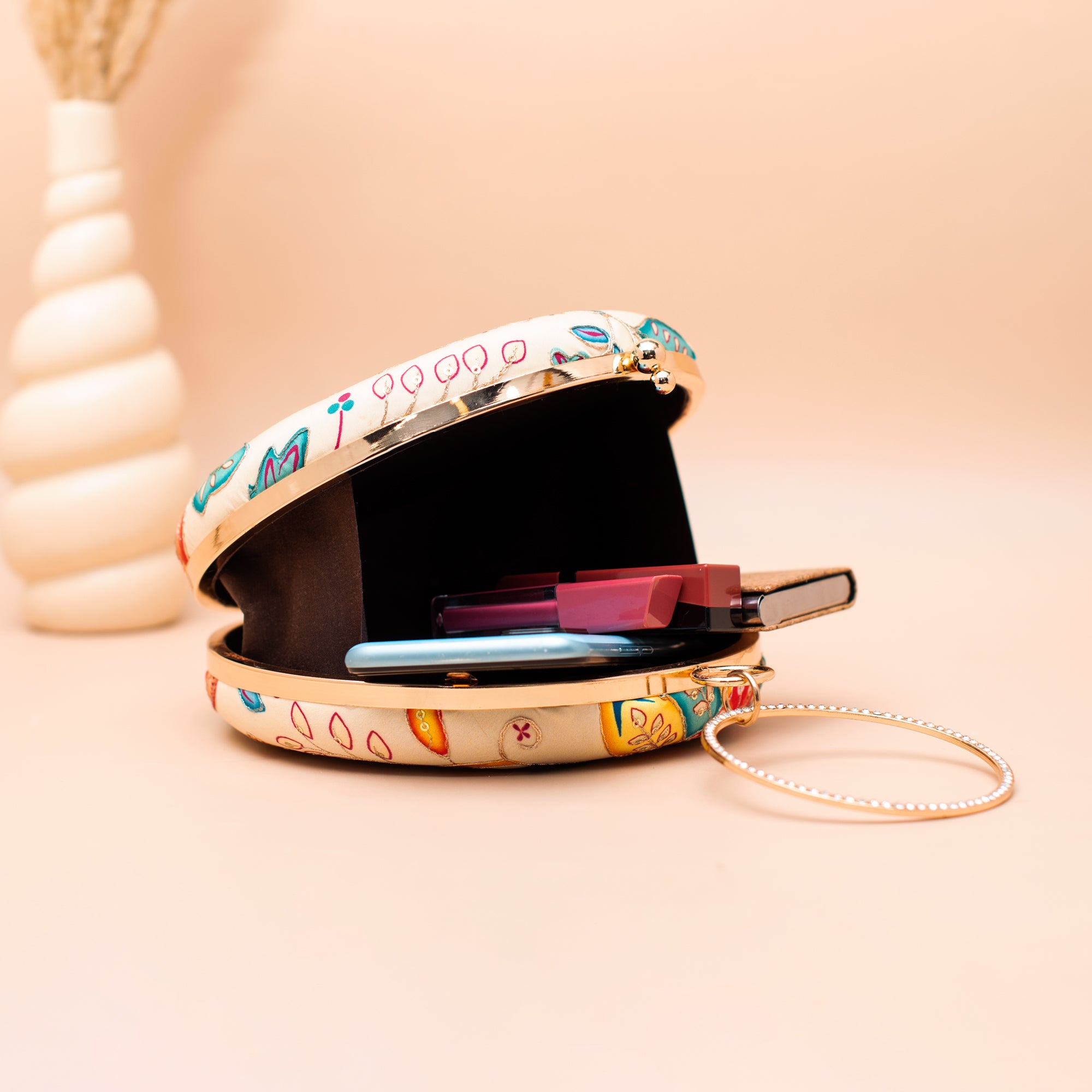 Artklim Vibrant Muse Round Embroidery Clutch