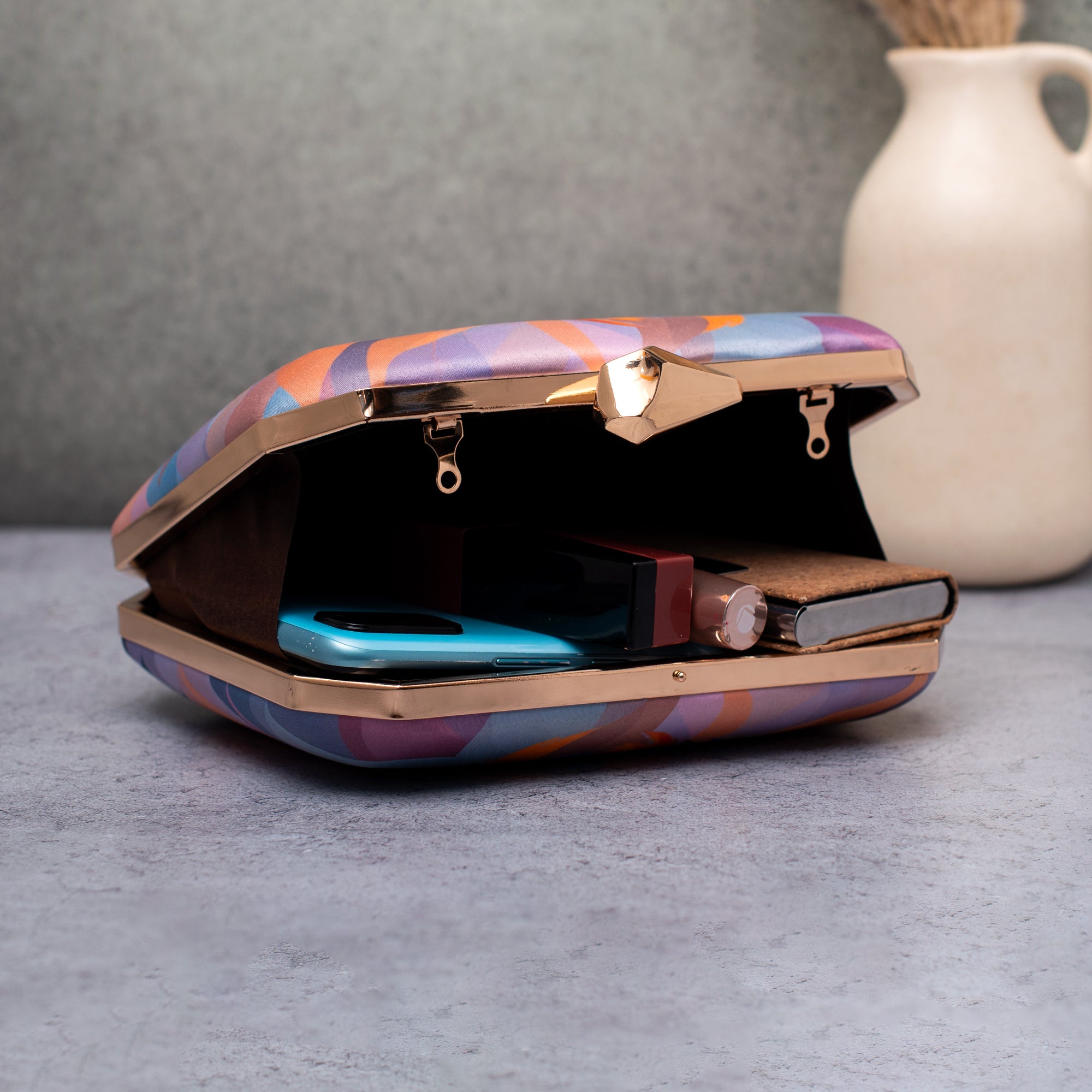 Artklim Colourful Lion Printed Clutch