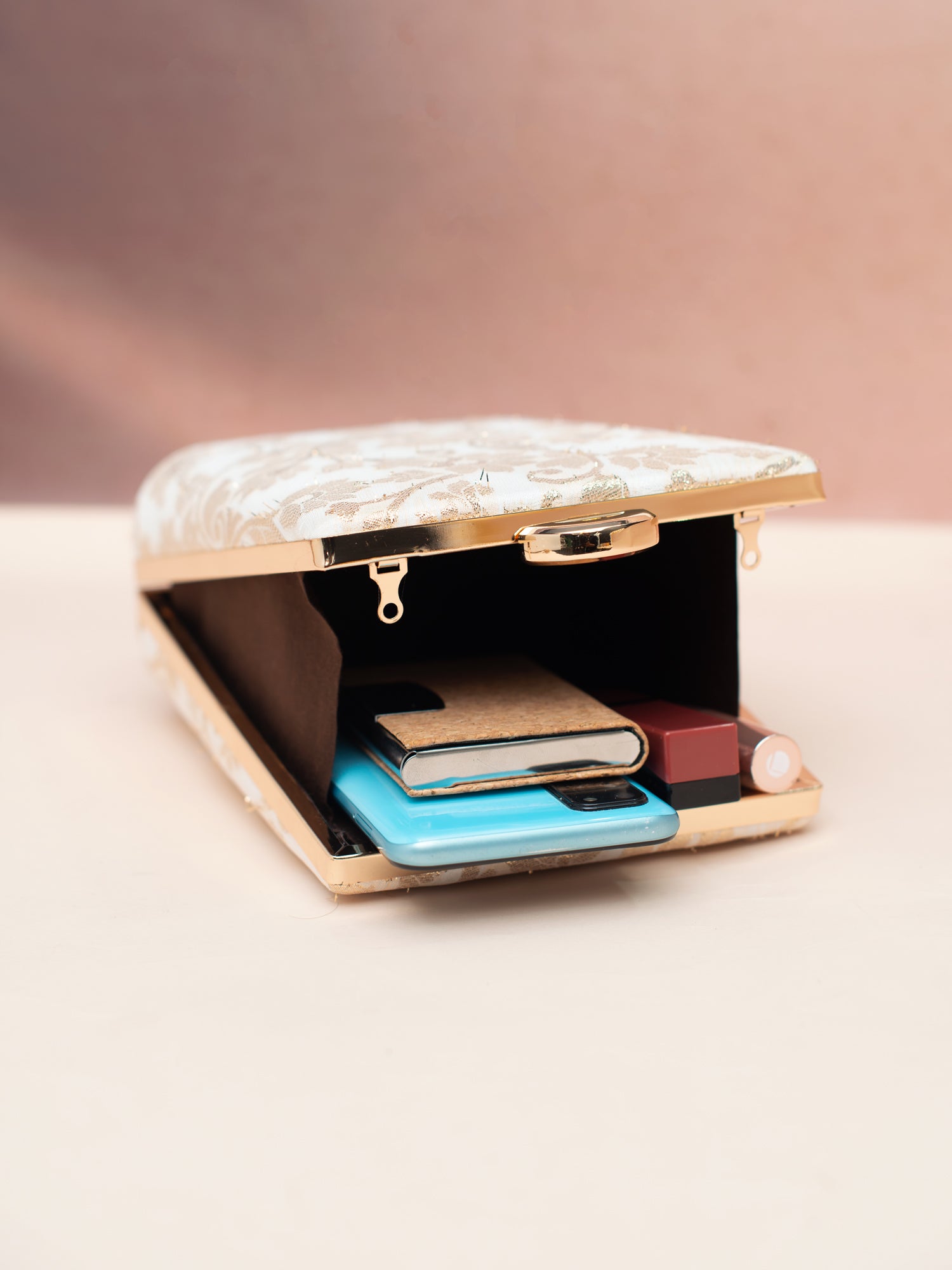 Artklim Ivory Royale Clutch