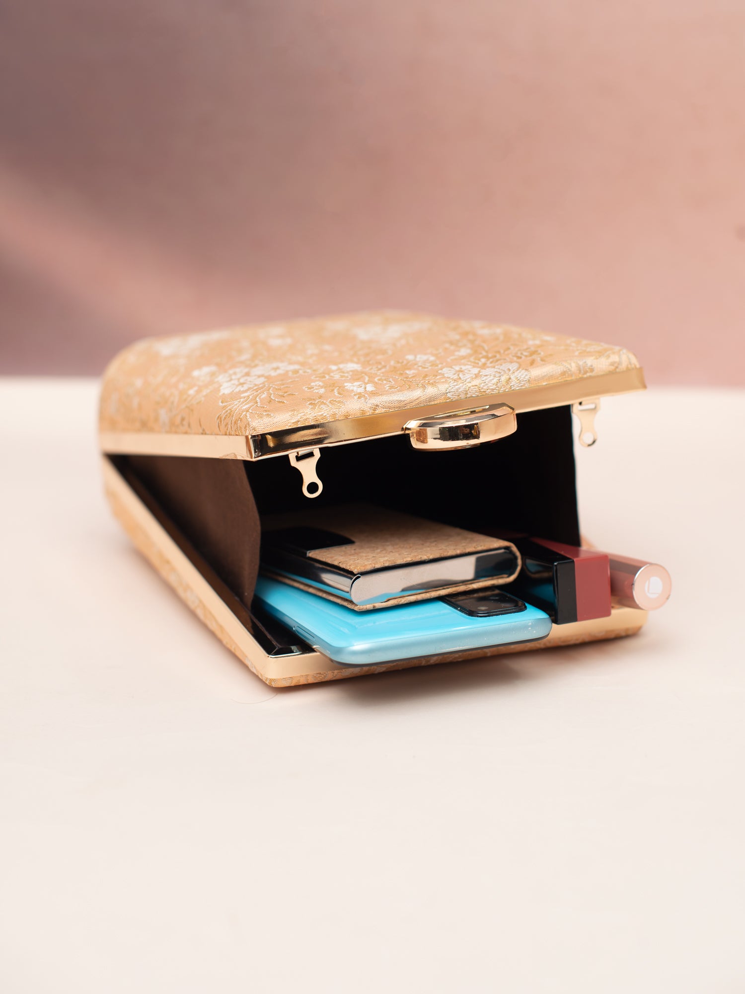 Artklim Golden Aura Clutch