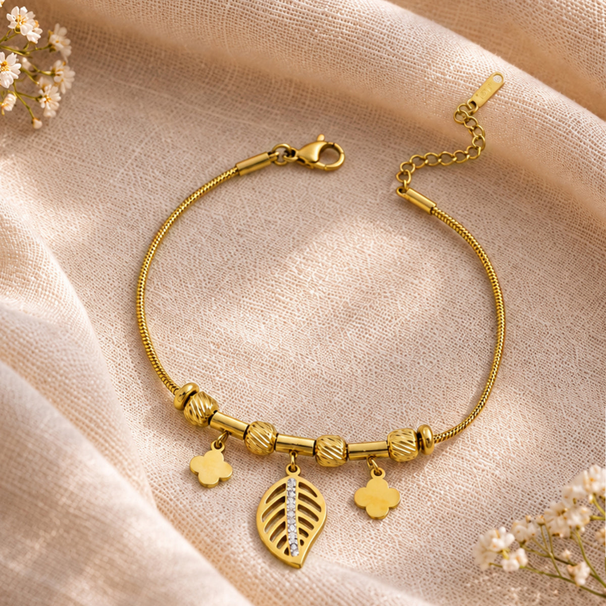 Artklim Leaf Charm Beaded Anti-Tarnish Bracelet