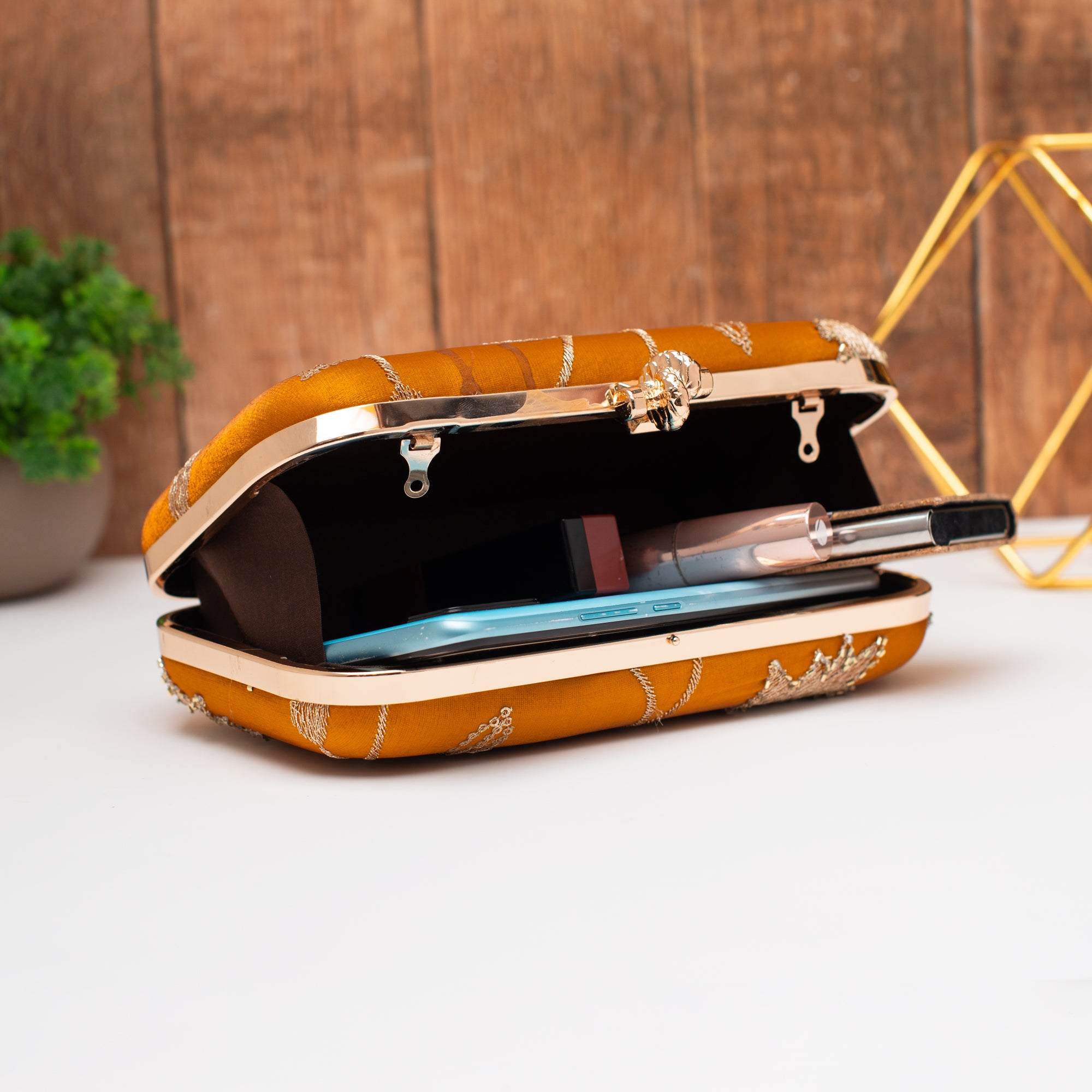 Artklim Royal Golden Blossom Clutch