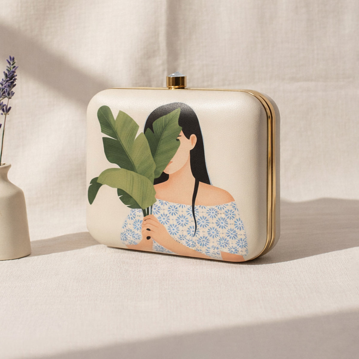 Artklim White Floral Girl Printed Women Clutch
