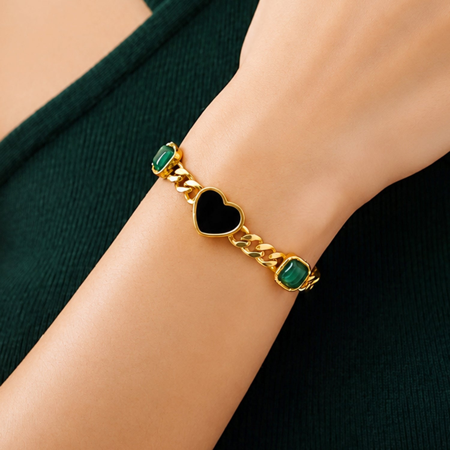 Artklim Green Stone & Black Heart Charm Gold Bracelet Anti-Tarnish Bracelet