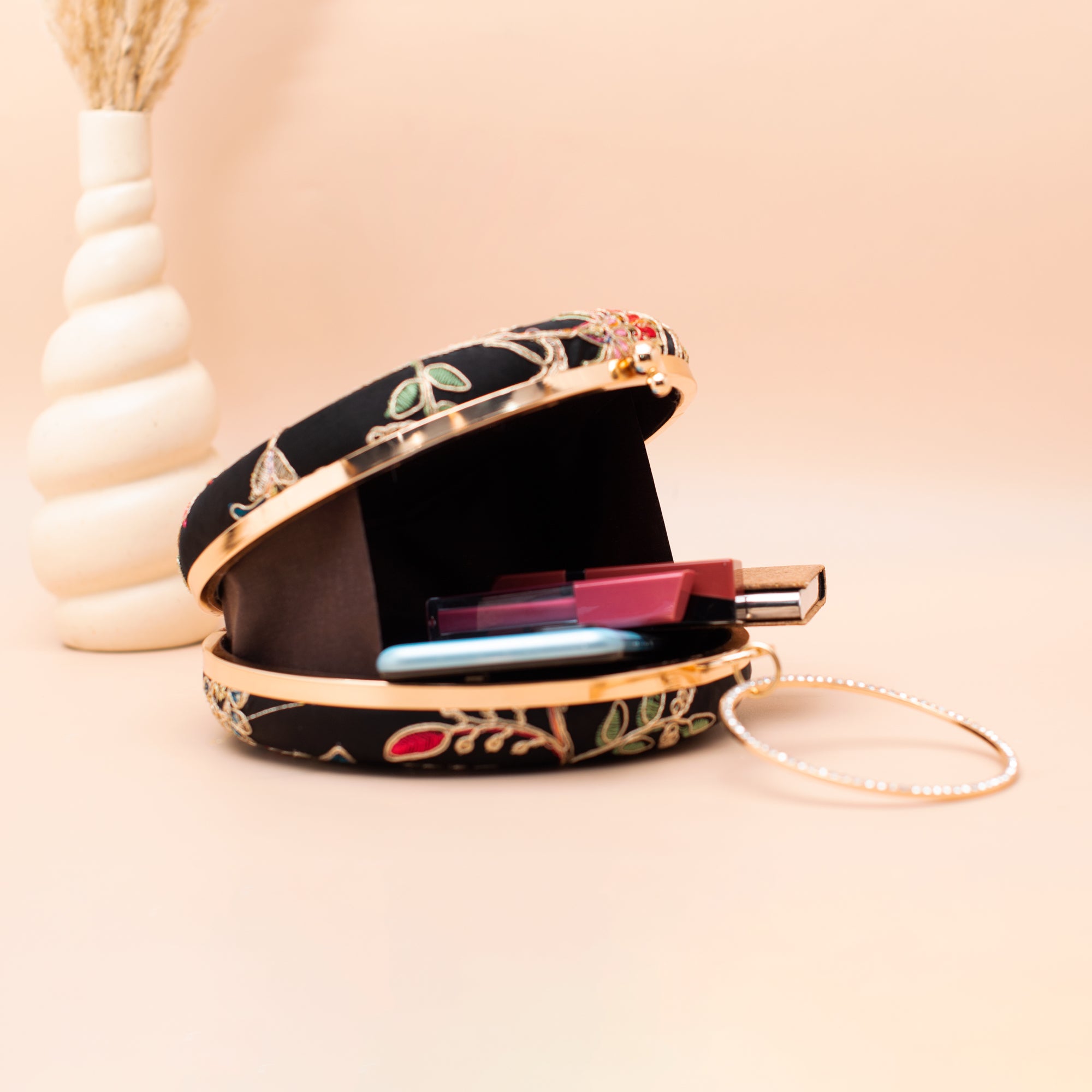 Artklim Black Multicolor Floral Embroidered Clutch
