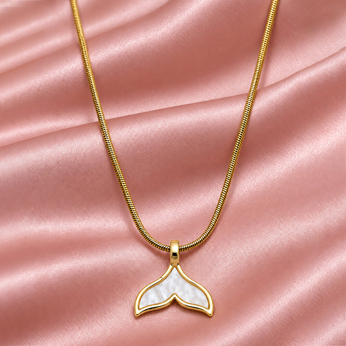 Artklim Luxe Mermaid Pearl Charm Gold-Tone Anti-Tarnish Pendant Necklace