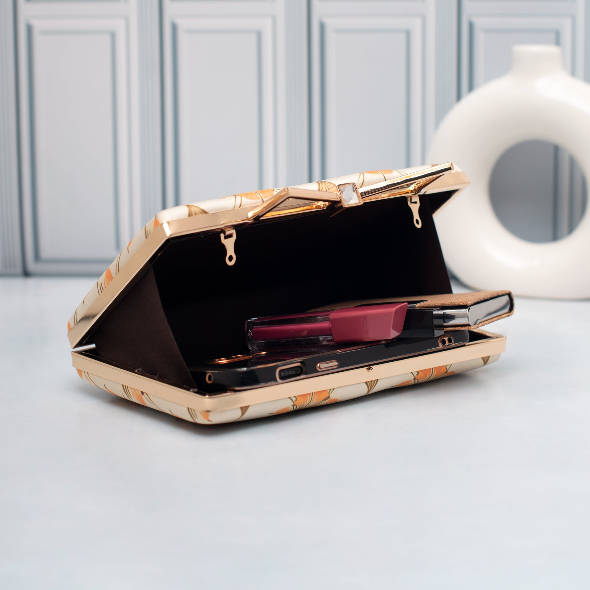 Artklim Golden Palm Elegance Printed Clutch