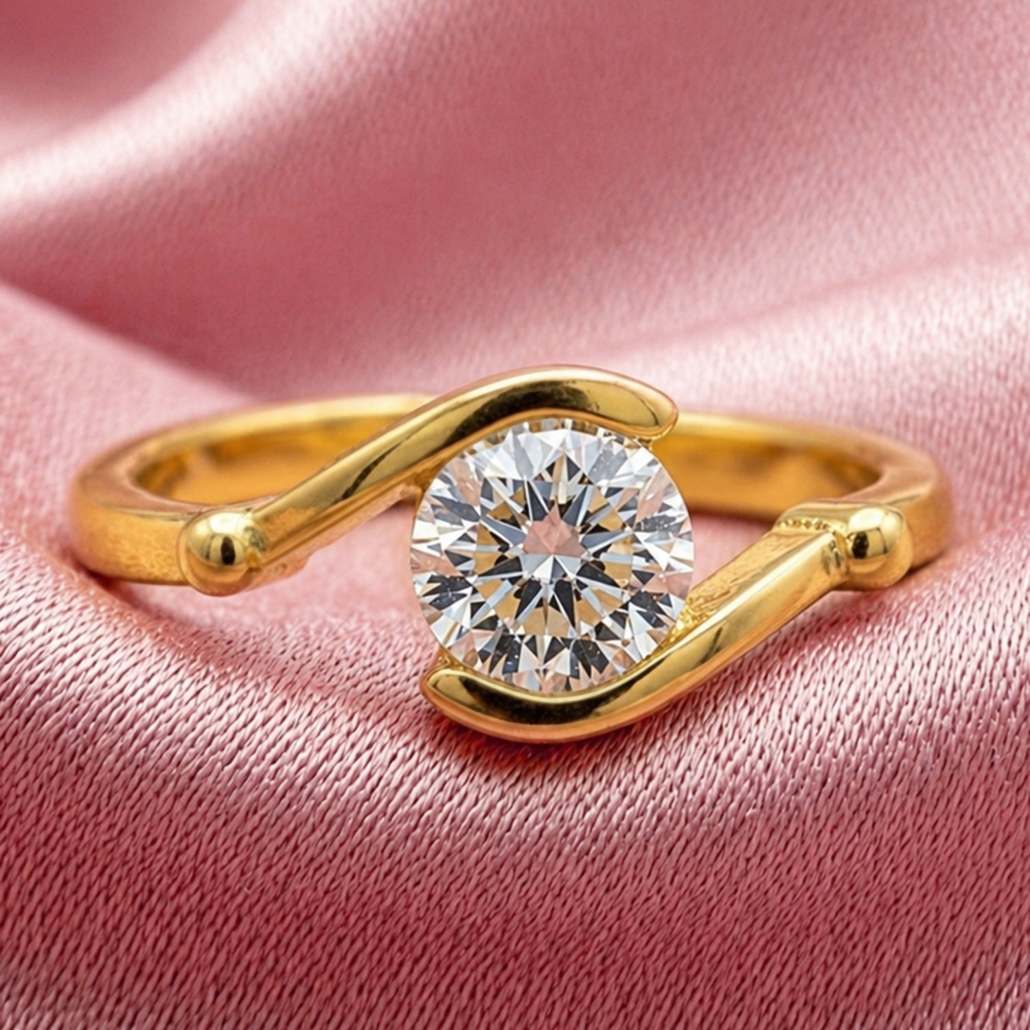 Artklim Gold Modern Luxe Crystal Anti-Tarnish Ring