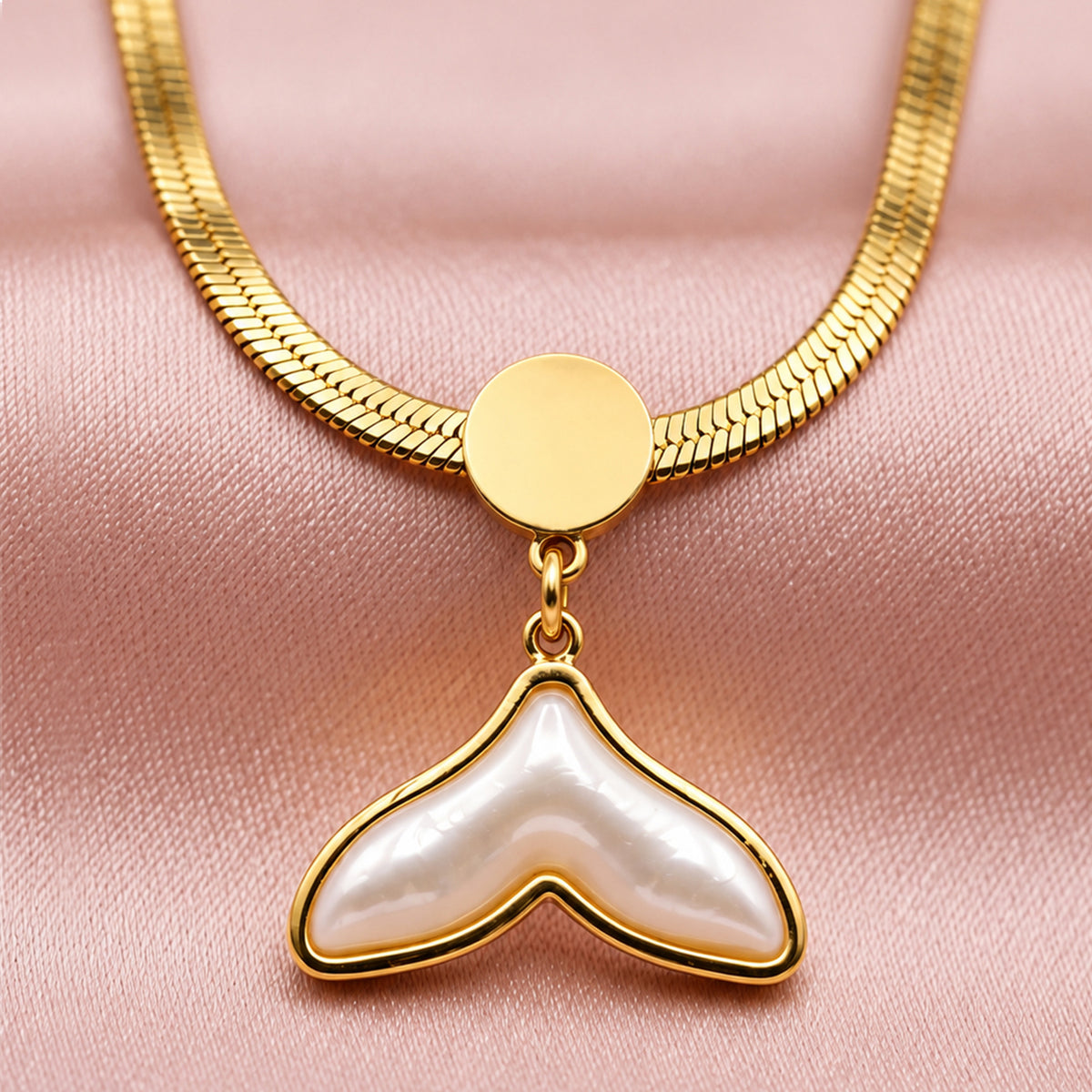 Artklim Elegant Pearl Whale Tail Gold Anti-Tarnish Pendant Necklace