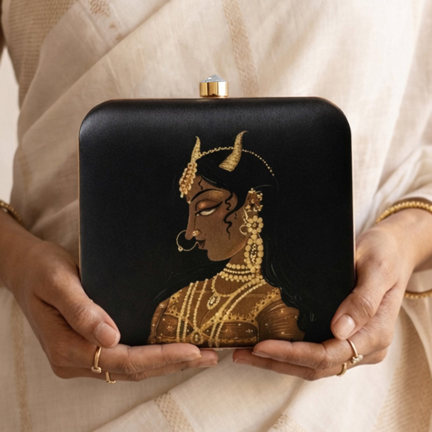 Artklim Mystic Profile Elegance in Tradition Printed Clutch