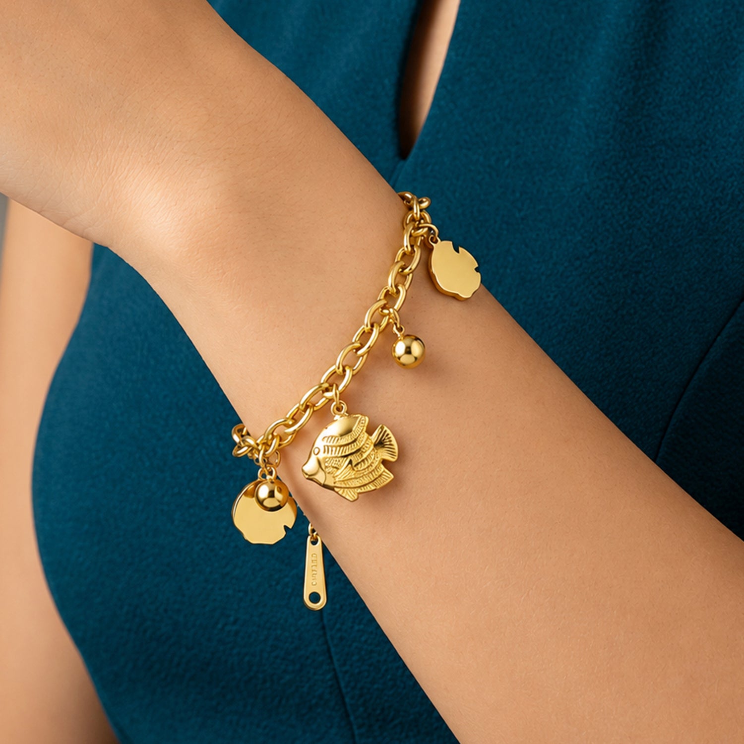 Artklim Golden Fish Charm Statement Anti-Tarnish Bracelet