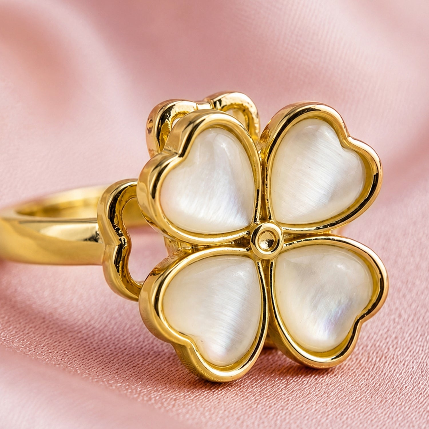 Artklim Gold Lucky Clover Revolving Flower Adjustable Anti-Tarnish Copper Ring