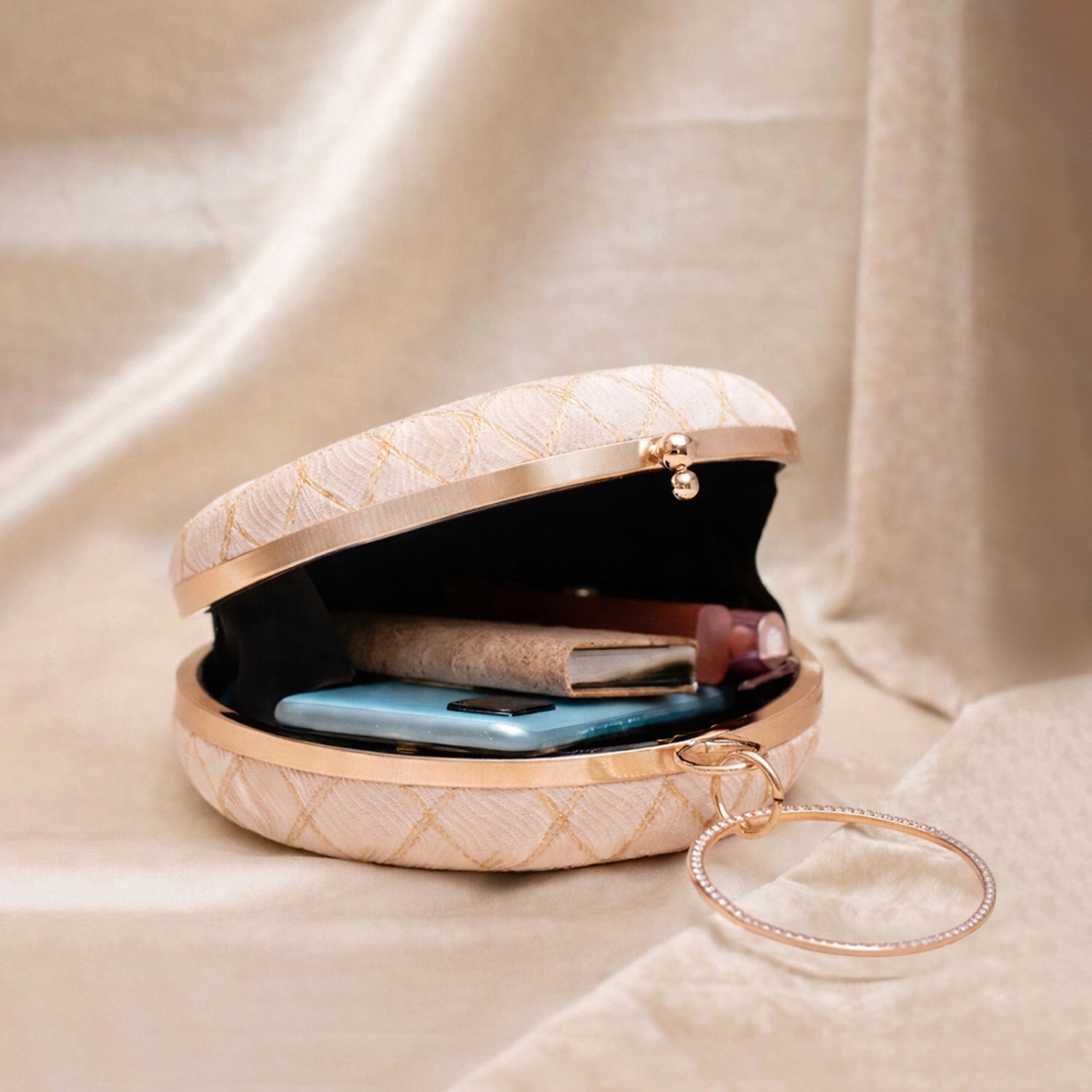 Artklim Ivory Based Minimal Embroidery Clutch