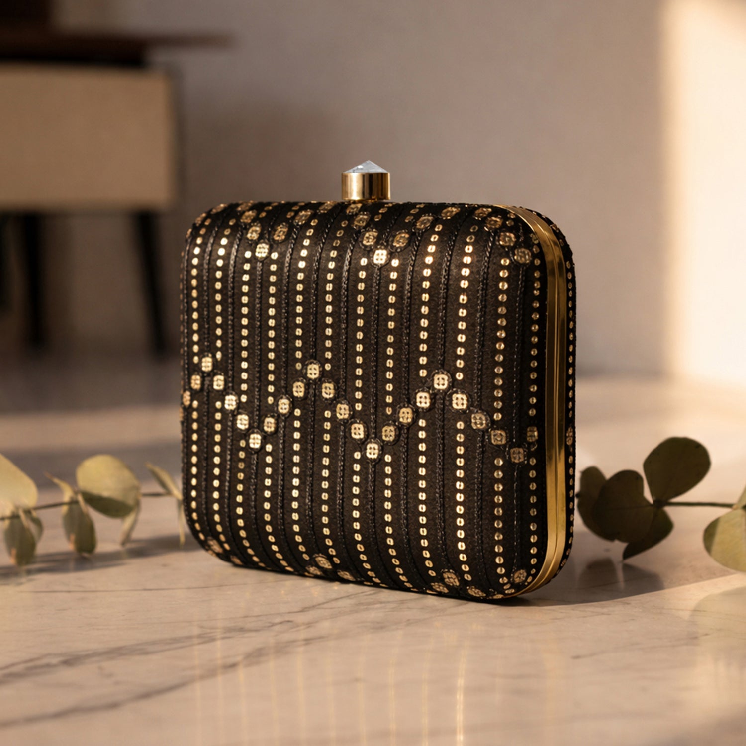 Artklim Women’s Black Embellished Box Embroidred Clutch