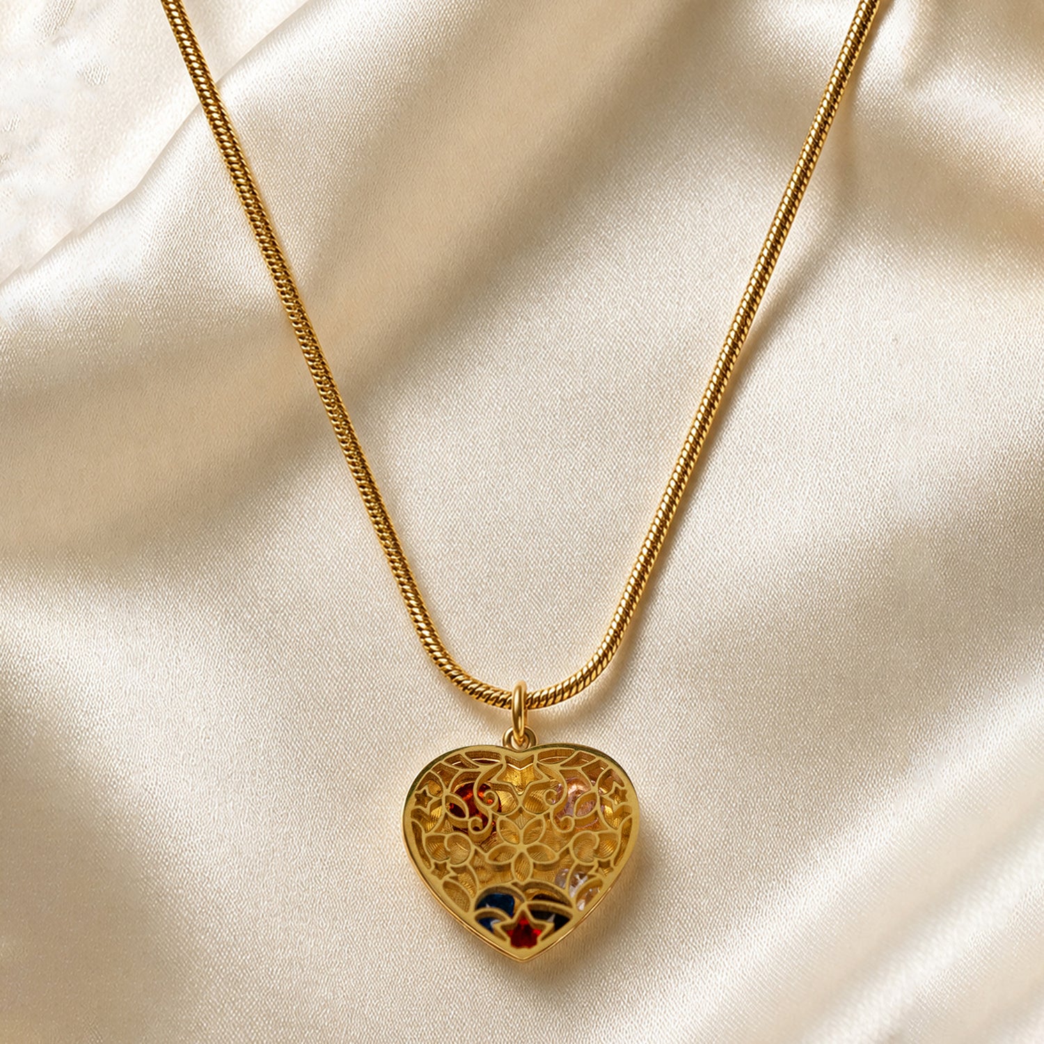 Artklim Vintage Heart Locket Anti-tarnish Necklace