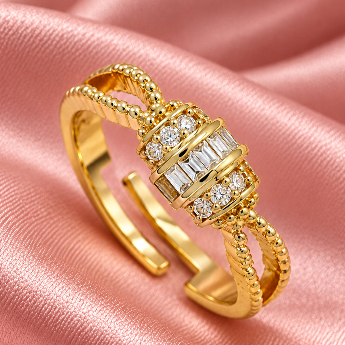 Artklim Vintage Crystal Link Gold-Tone Anti-Tarnish Ring