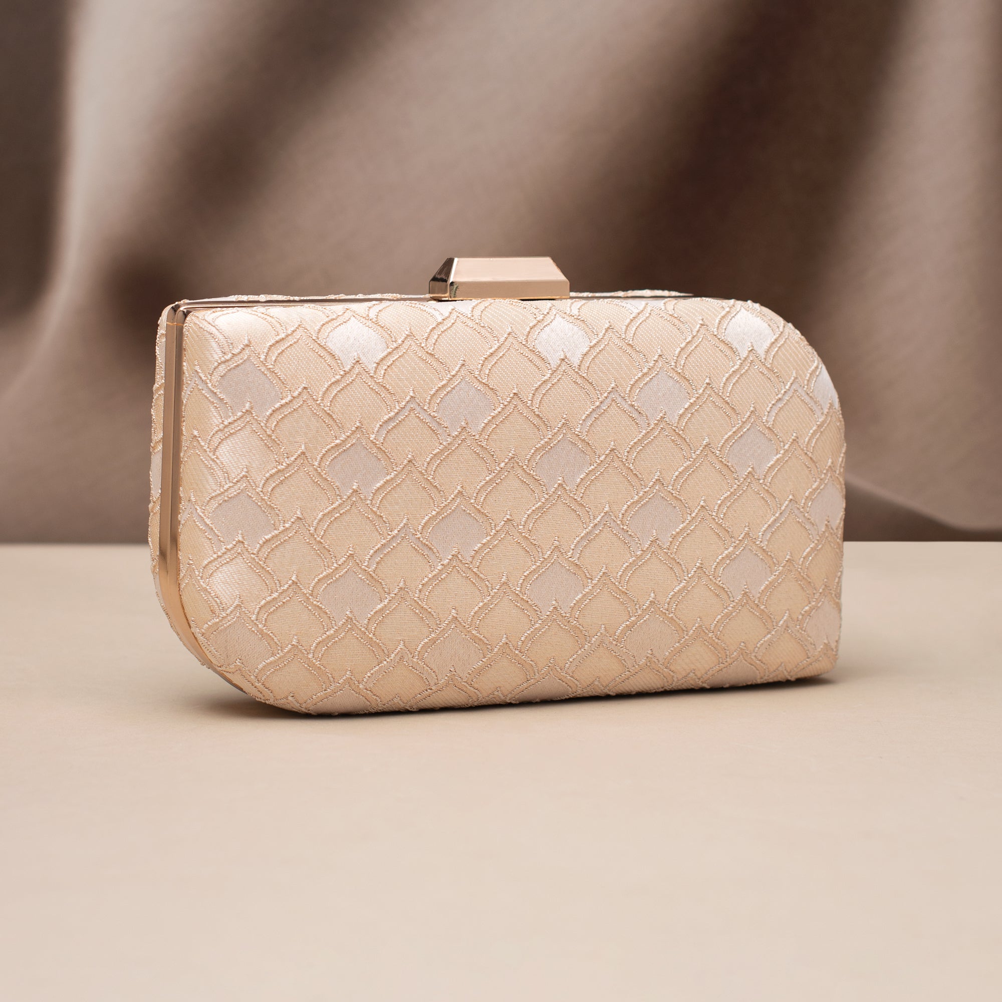 Artklim Pearl Ivory Elegance Embroidered Clutch