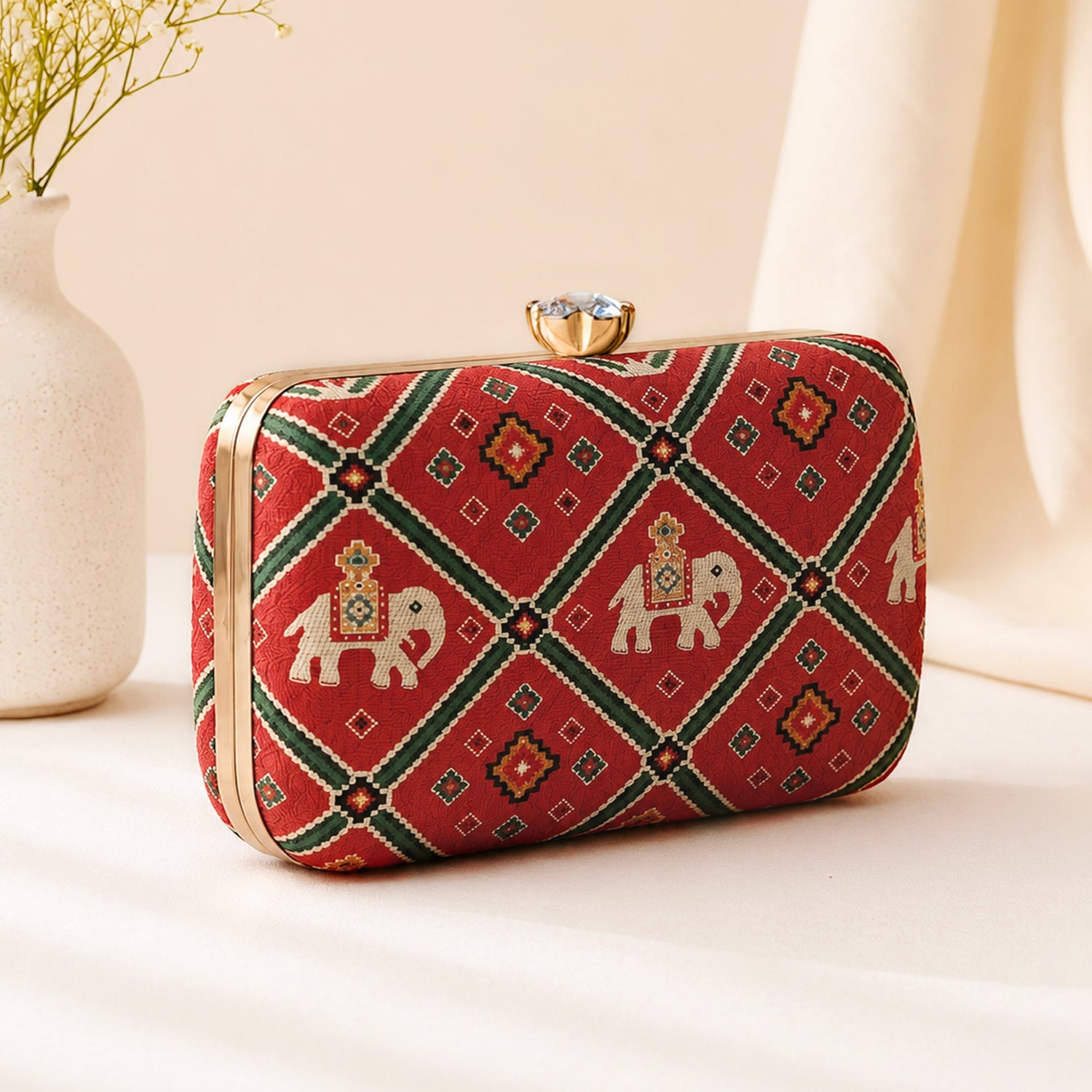 Artklim Red Traditional Elephant Print Chain Strap Printed Clutch