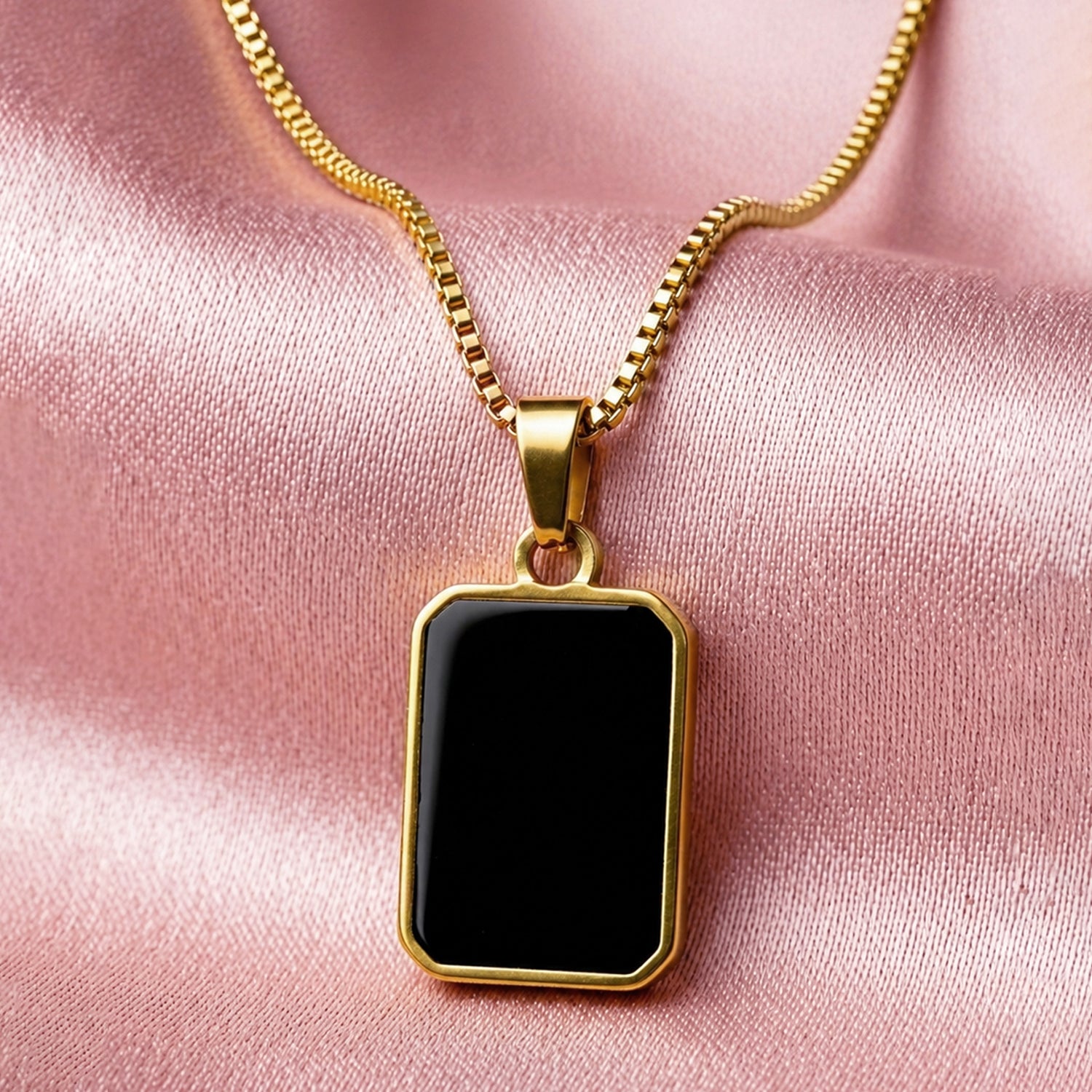 Artklim Black Onyx Rectangle Gold Anti-Tarnish Pendant Necklace