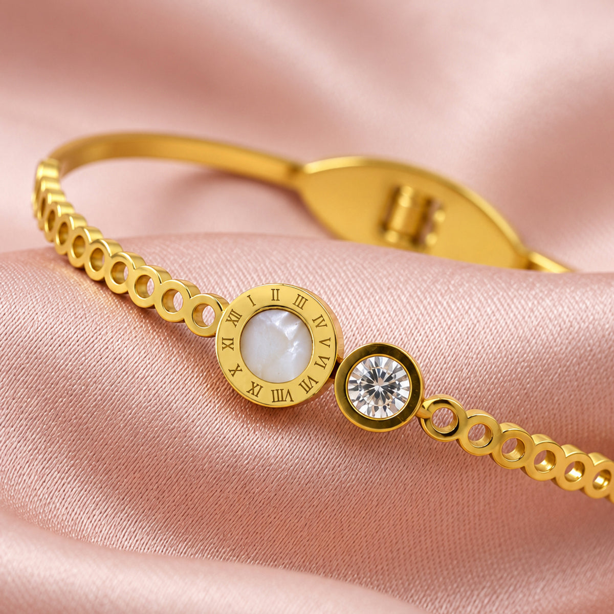 Artklim Elegant Dual Circle Crystal Cuff Anti-Tarnish Bangle Bracelet