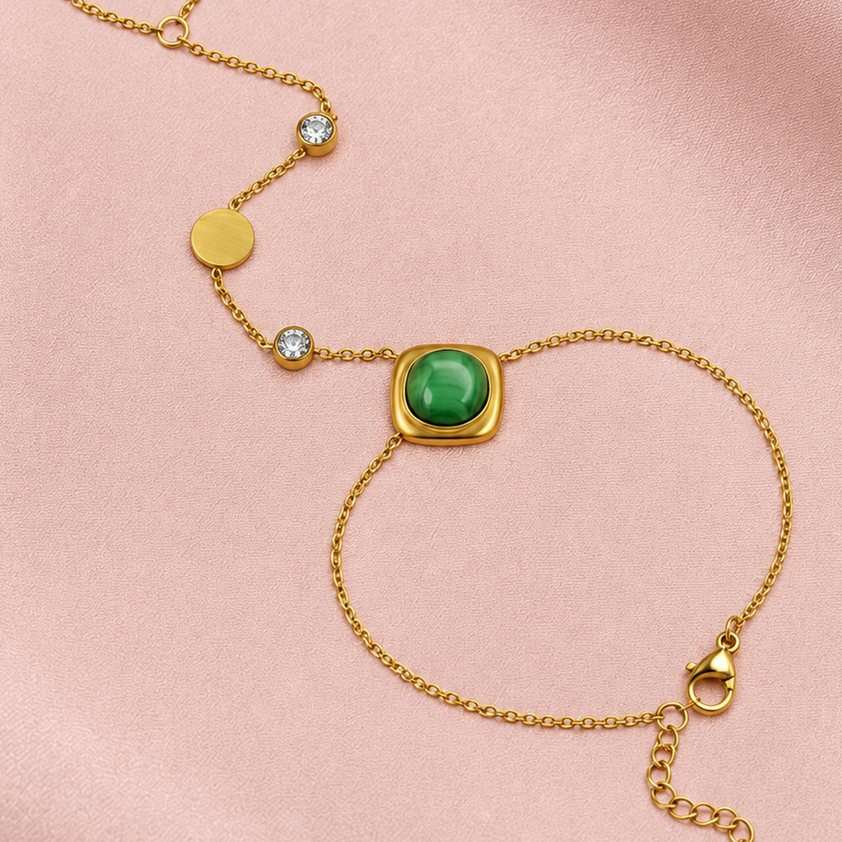 Artklim Elegant Emerald-Tone Bezel Ring Bracelet Gold-Tone Anti-Tarnish