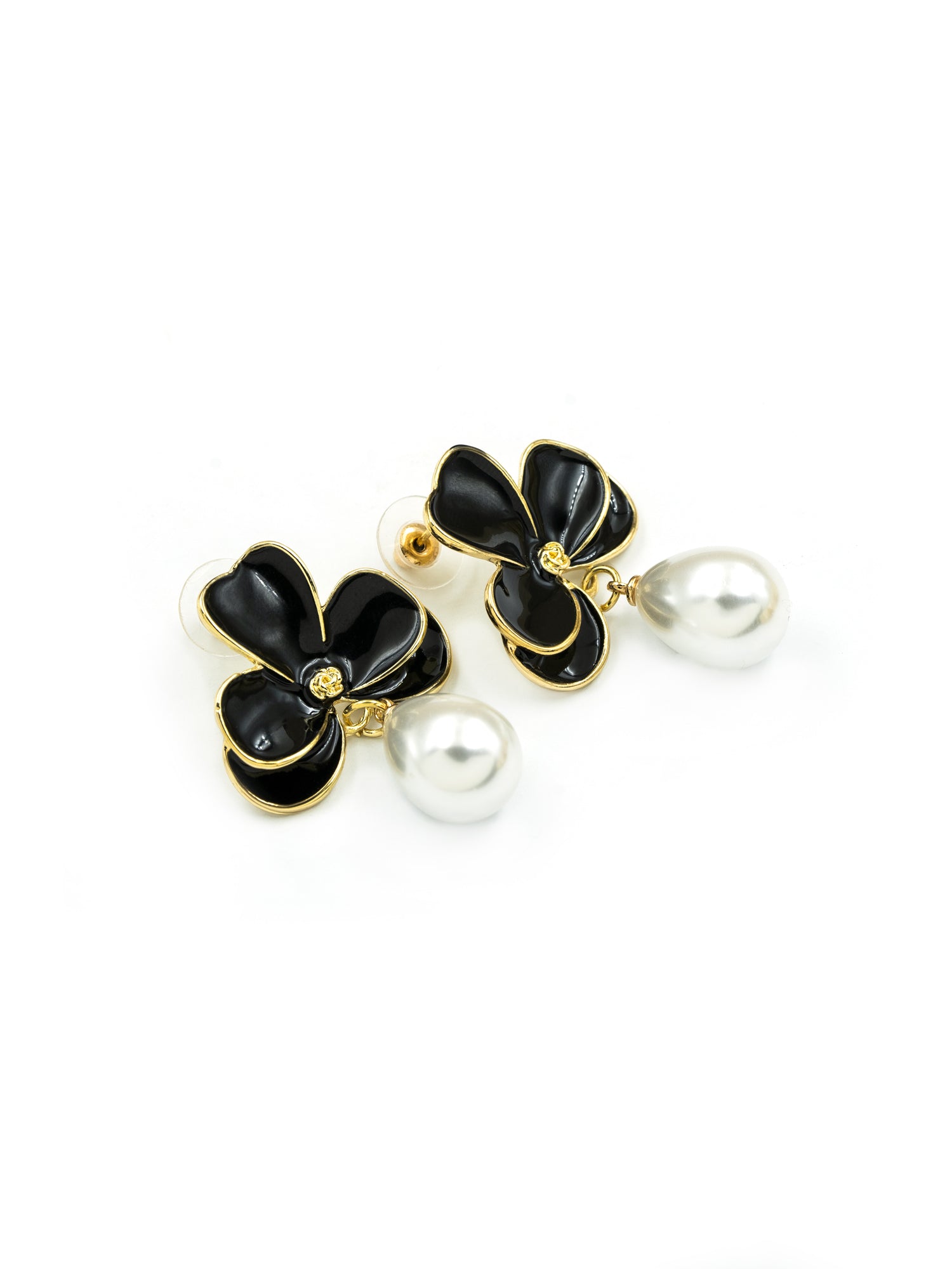 Artklim Black Clover Pearl Drop Anti Tarnish Earrings