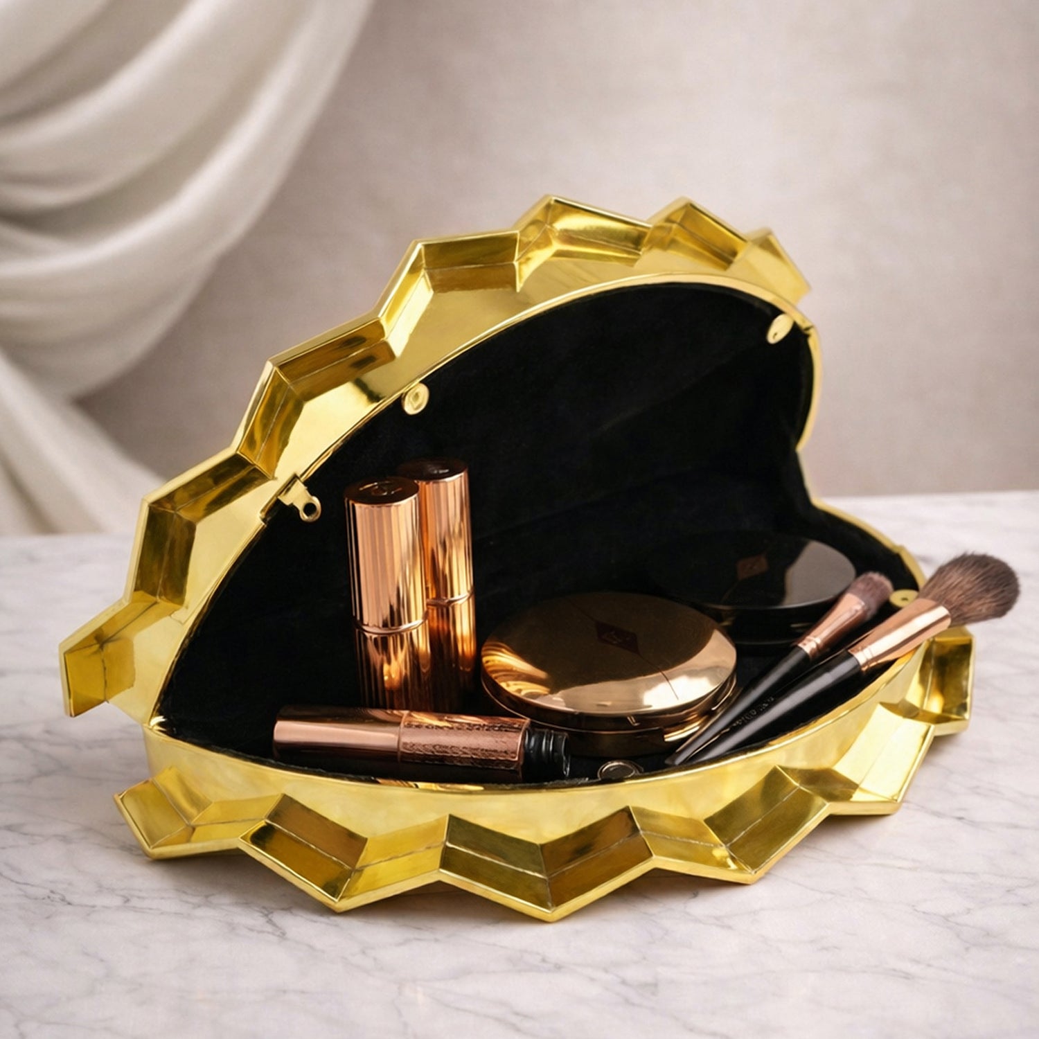 Artklim Elegant Golden Fan-Shaped Acrylic Clutch
