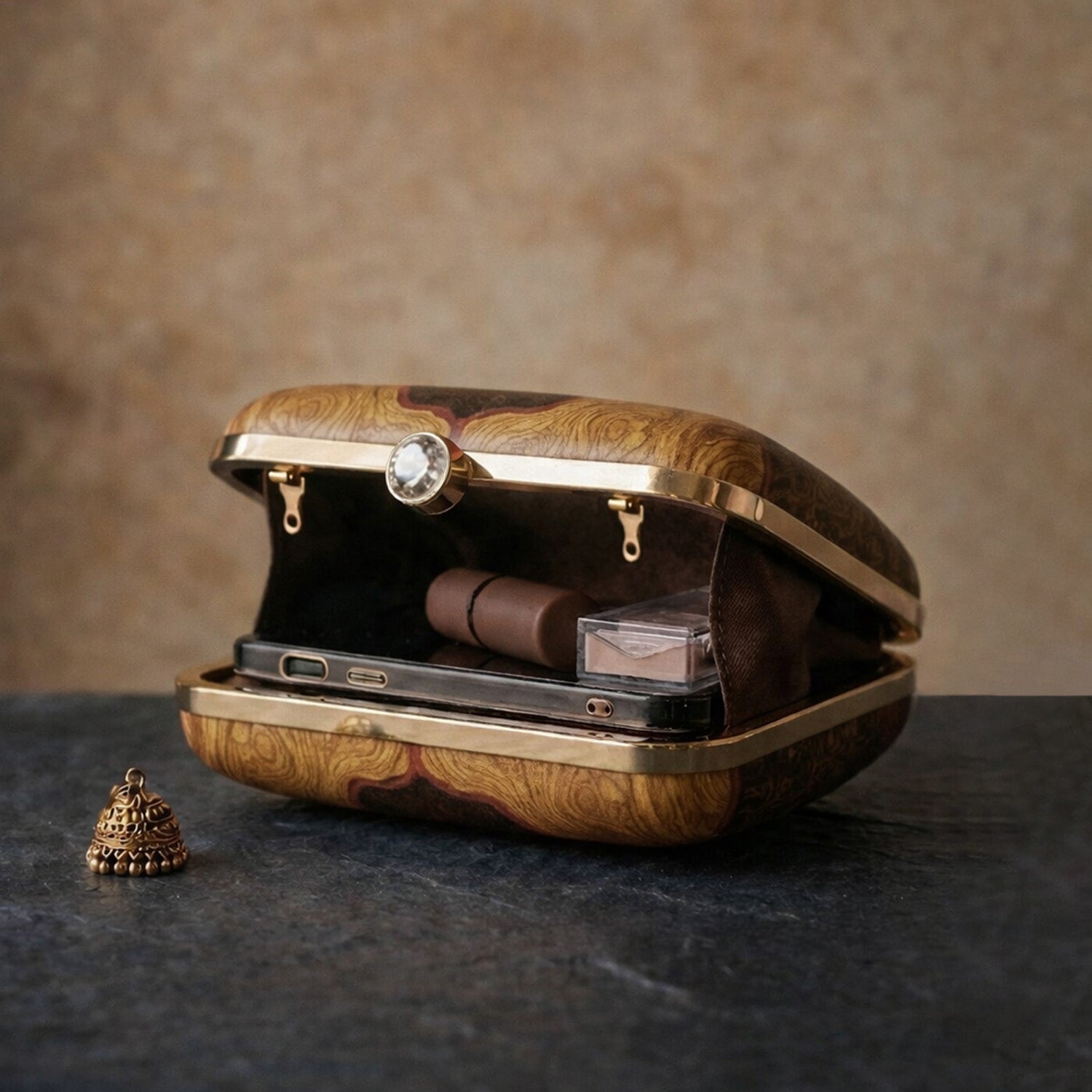 Artklim Divine Warrior Heritage Printed Clutch