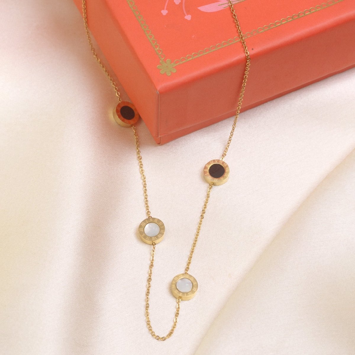 Artklim Gold Plated Roman Numerals Round Pendant Necklace