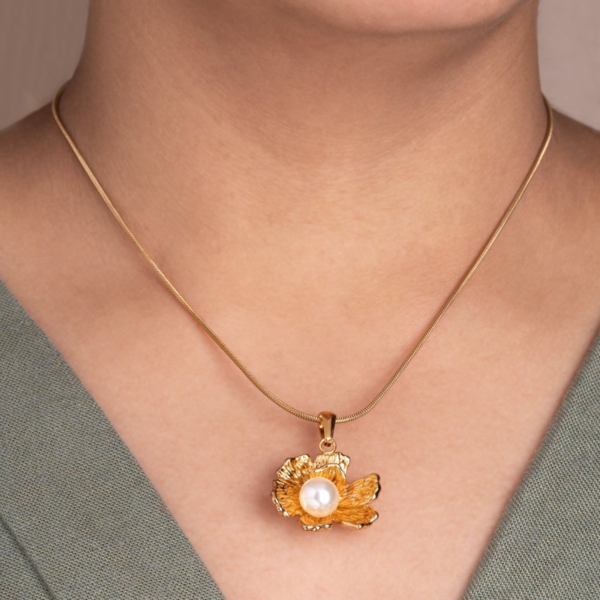 Artklim Gold Plated Floral Pearl Pendant Necklace