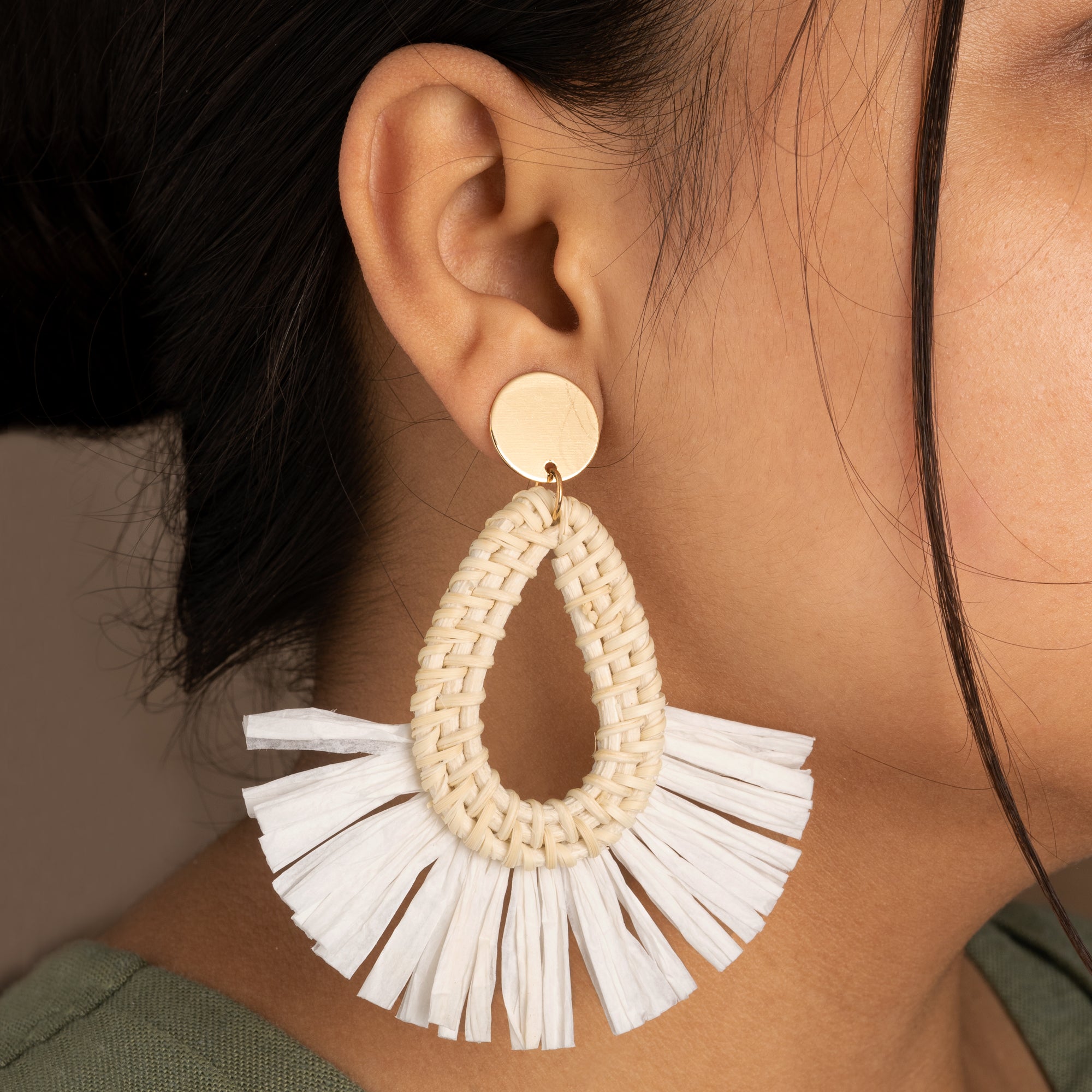 Artklim Handcrafted White Fringe Teardrop Earrings