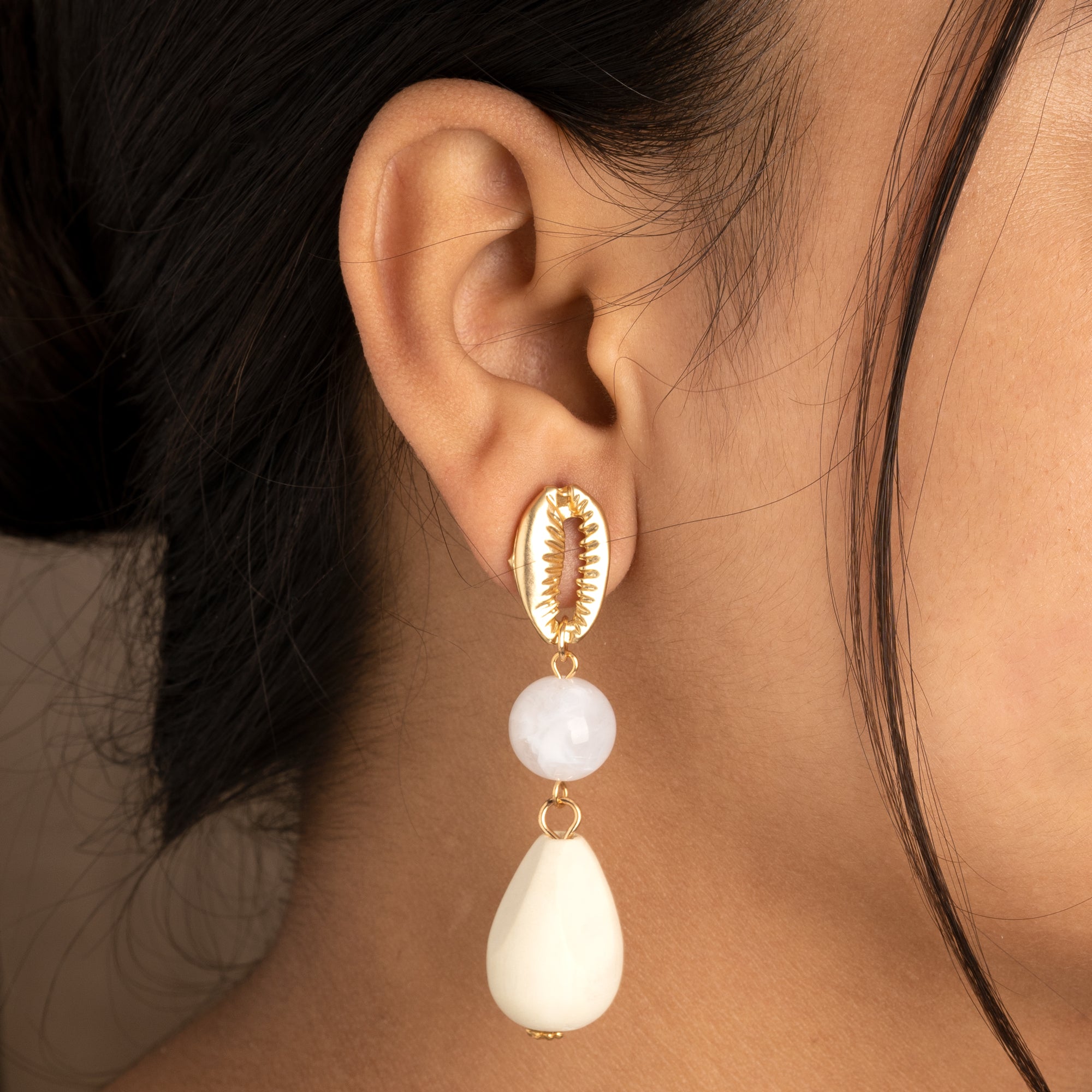 Artklim Shell-Inspired Drop Earrings with White Beads