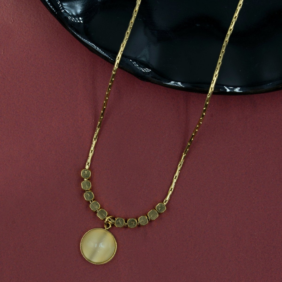 Artklim Gold Plated White MOP Round Pendant Necklace