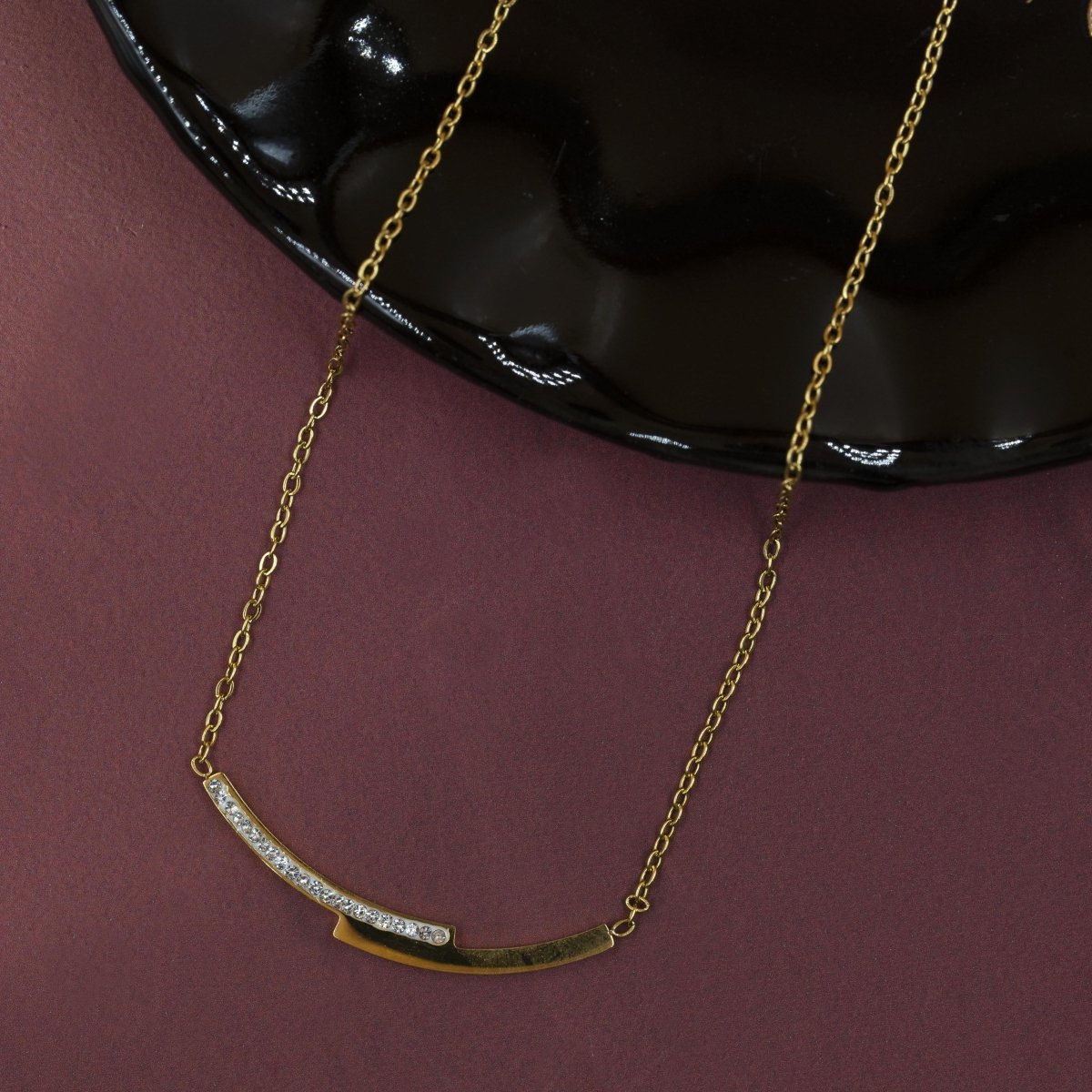 Artklim Gold Plated Elegant Curve Pendant Necklace