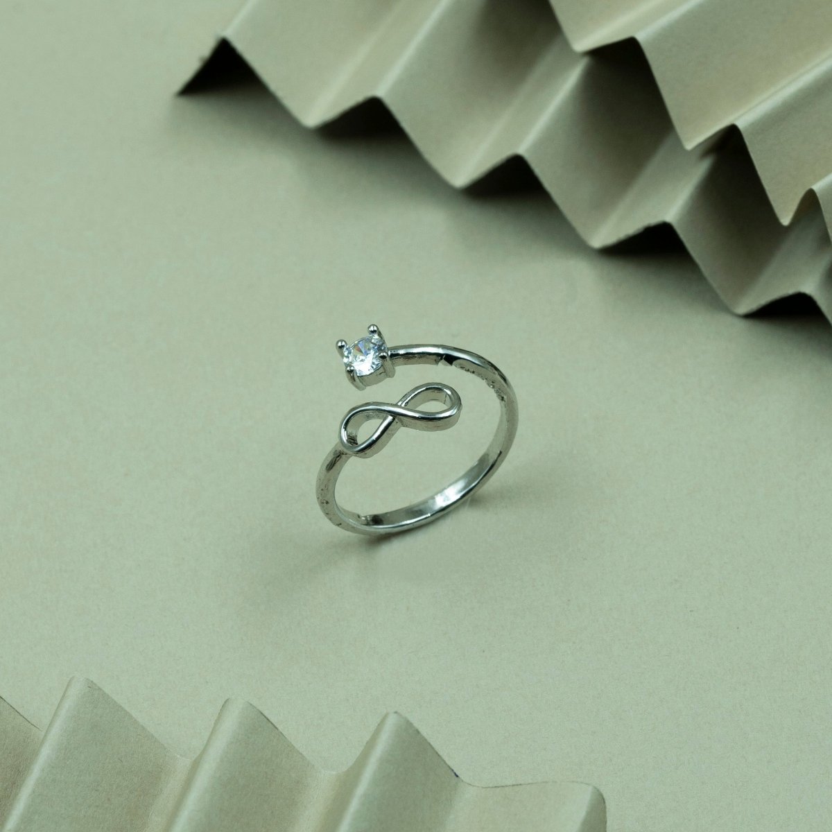 Artklim Silver Plated Infinity Design Adjsutable Ring
