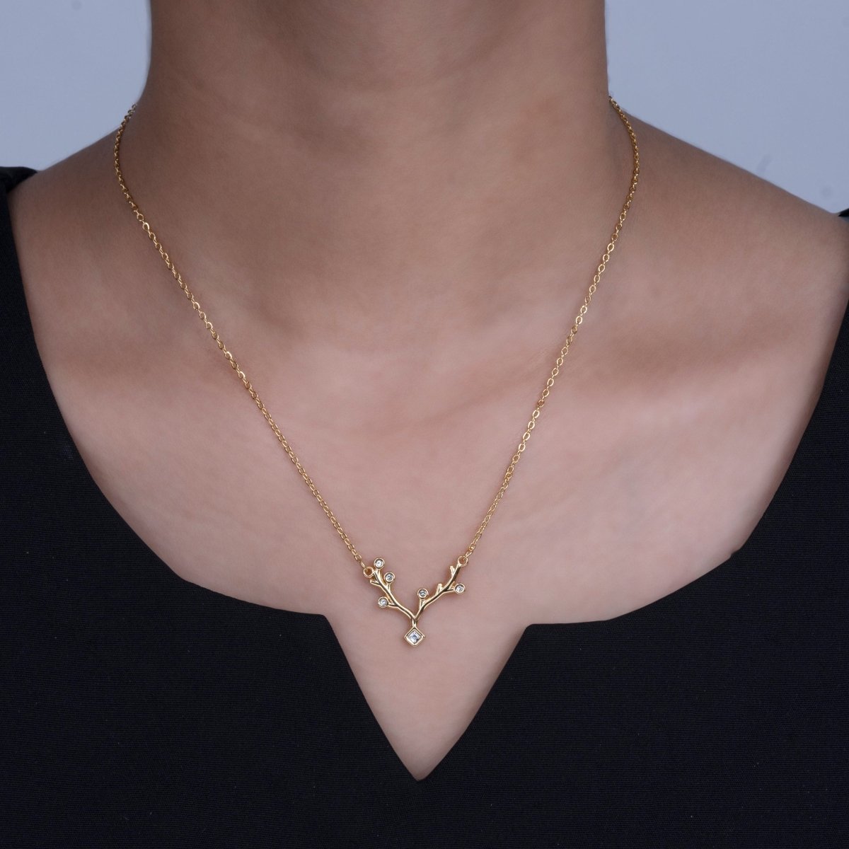 Artklim Gold Plated Designer Studded Pendant Necklace