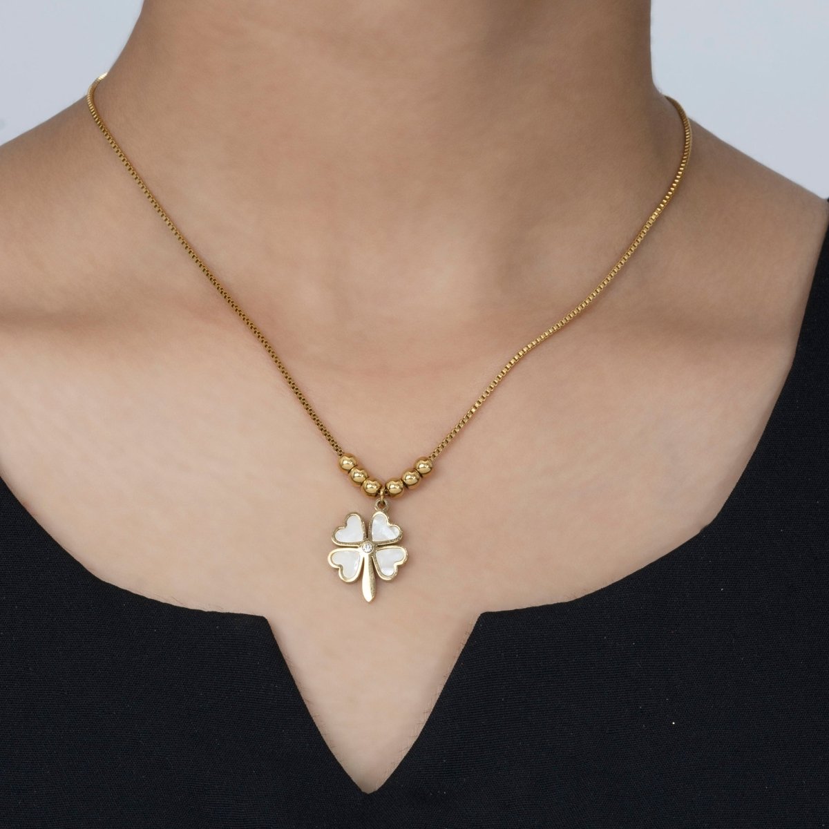 Artklim Clover Leaf Gold Plated Pendant Necklace